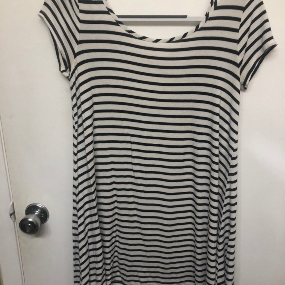 Black and White Stripe T-Shirt Dress
